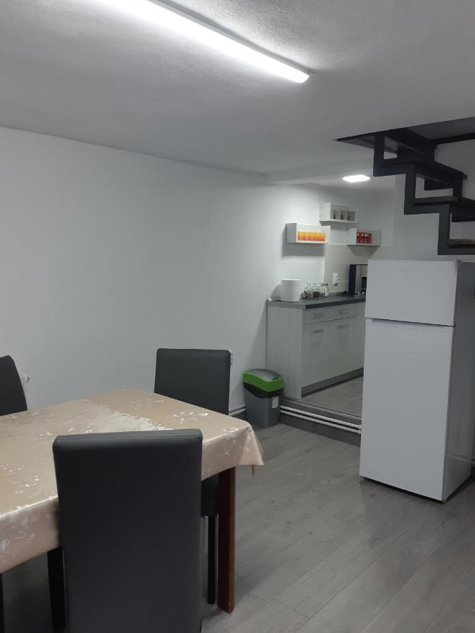 Apartament Magnolia Nearby City Center With Parking Sybin Zewnętrze zdjęcie